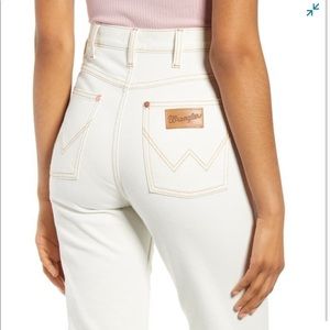 Wrangler Modern Ivory White Heritage Crop Size 31